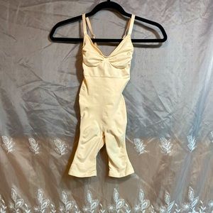 Skims seamless sculpt mid thigh bodysuit